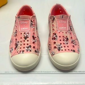 Disney Native Pink Girls Shoes size 10